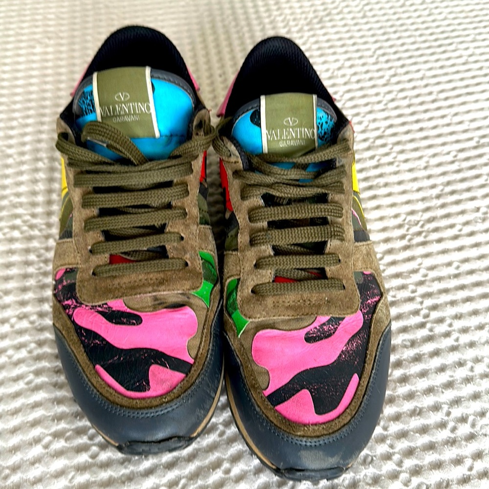 Valentino leather camouflage sneakers size 40 collecting dust on my closet